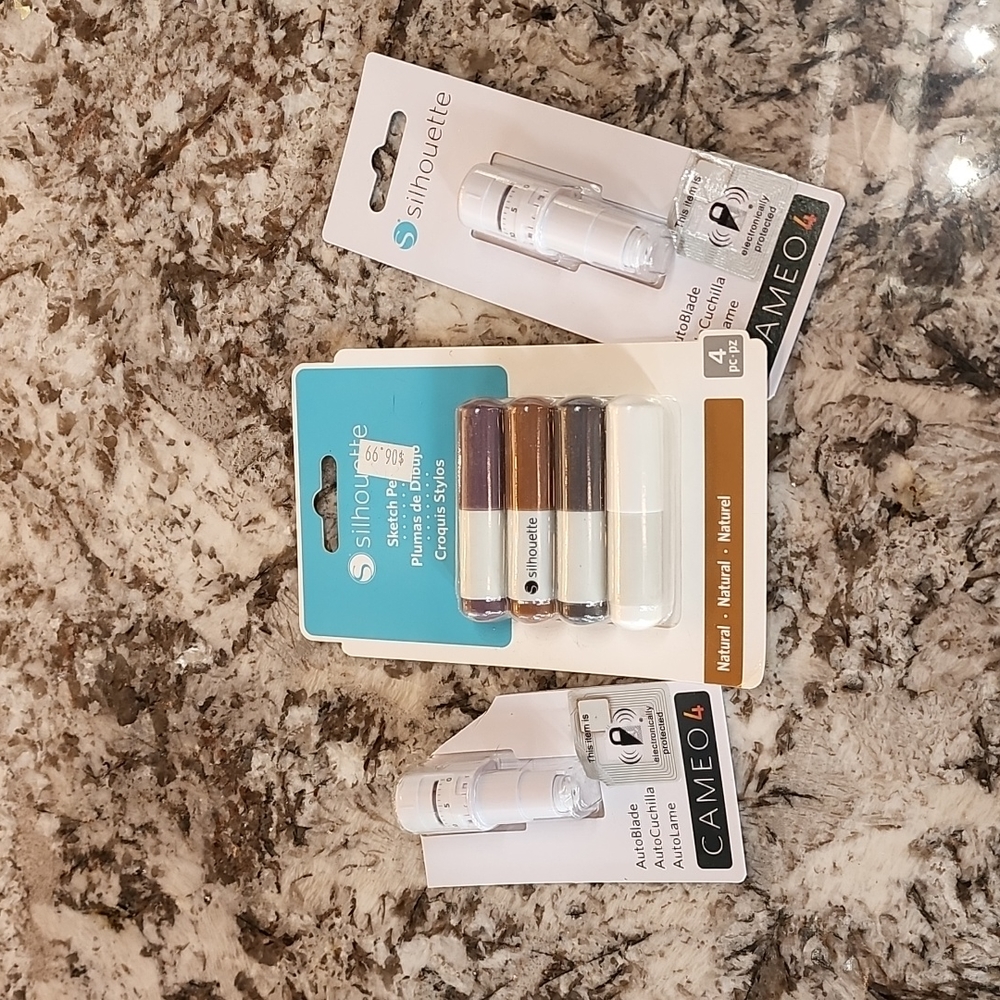 Silhouette cameo 4 blade and sketch pens